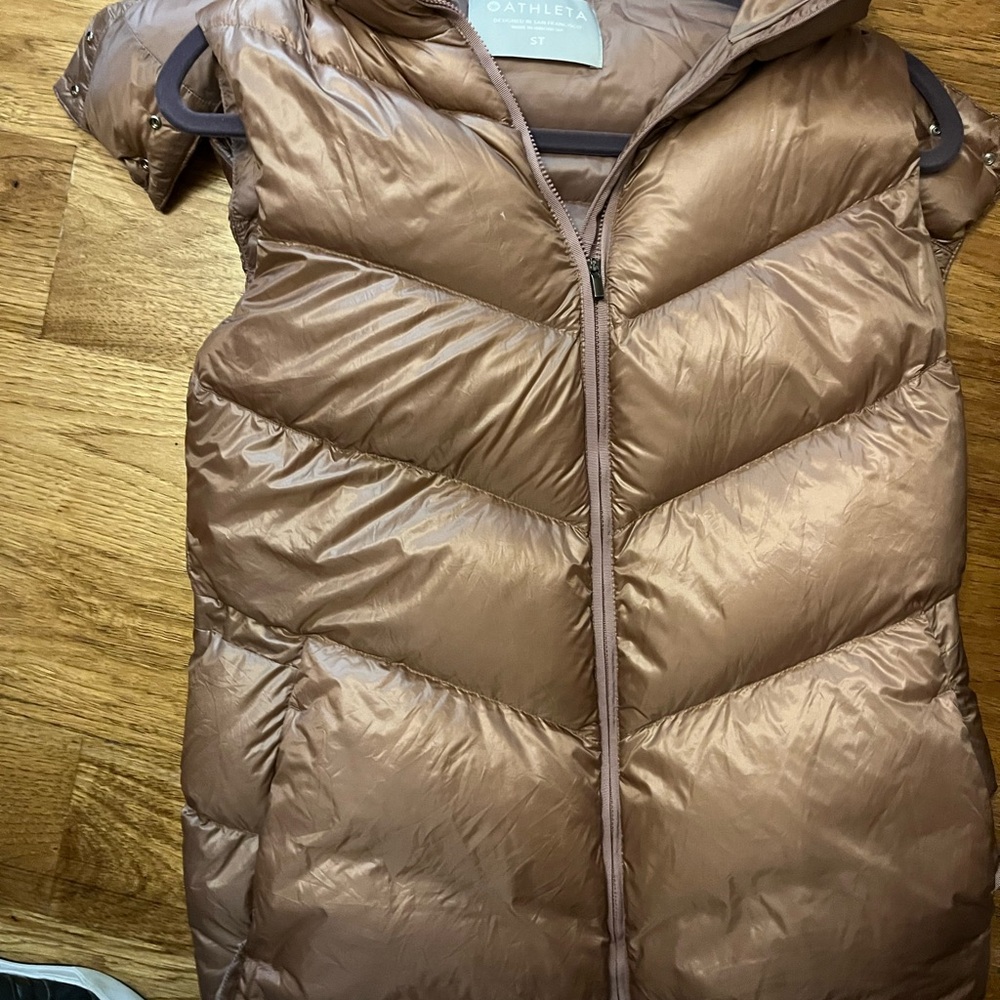 Womens athleta puffy vest